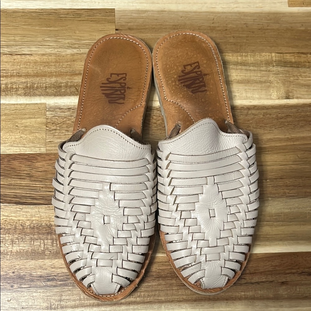 Esprit Women's Cream Leather Slip-On Shoes